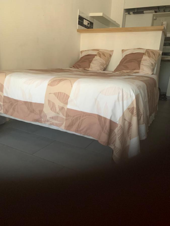 Studio A Mantes Екстериор снимка